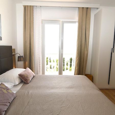 Amari Apartman Stari Grad Kültér fotó
