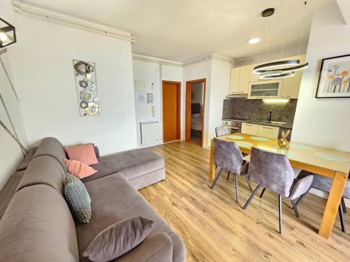 Amari Apartman Stari Grad Kültér fotó