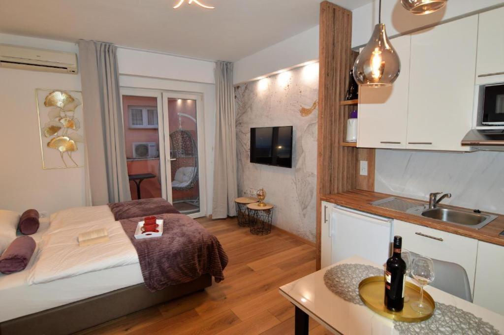 Amari Apartman Stari Grad Kültér fotó
