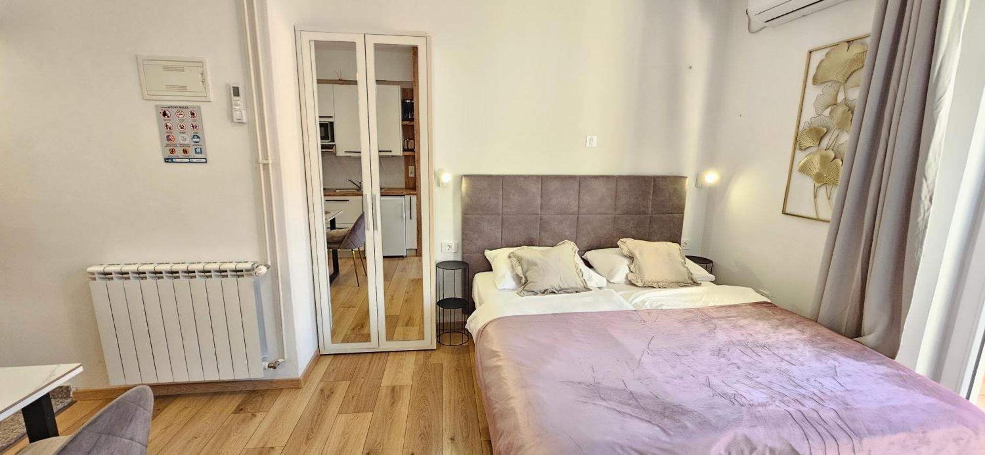 Amari Apartman Stari Grad Kültér fotó